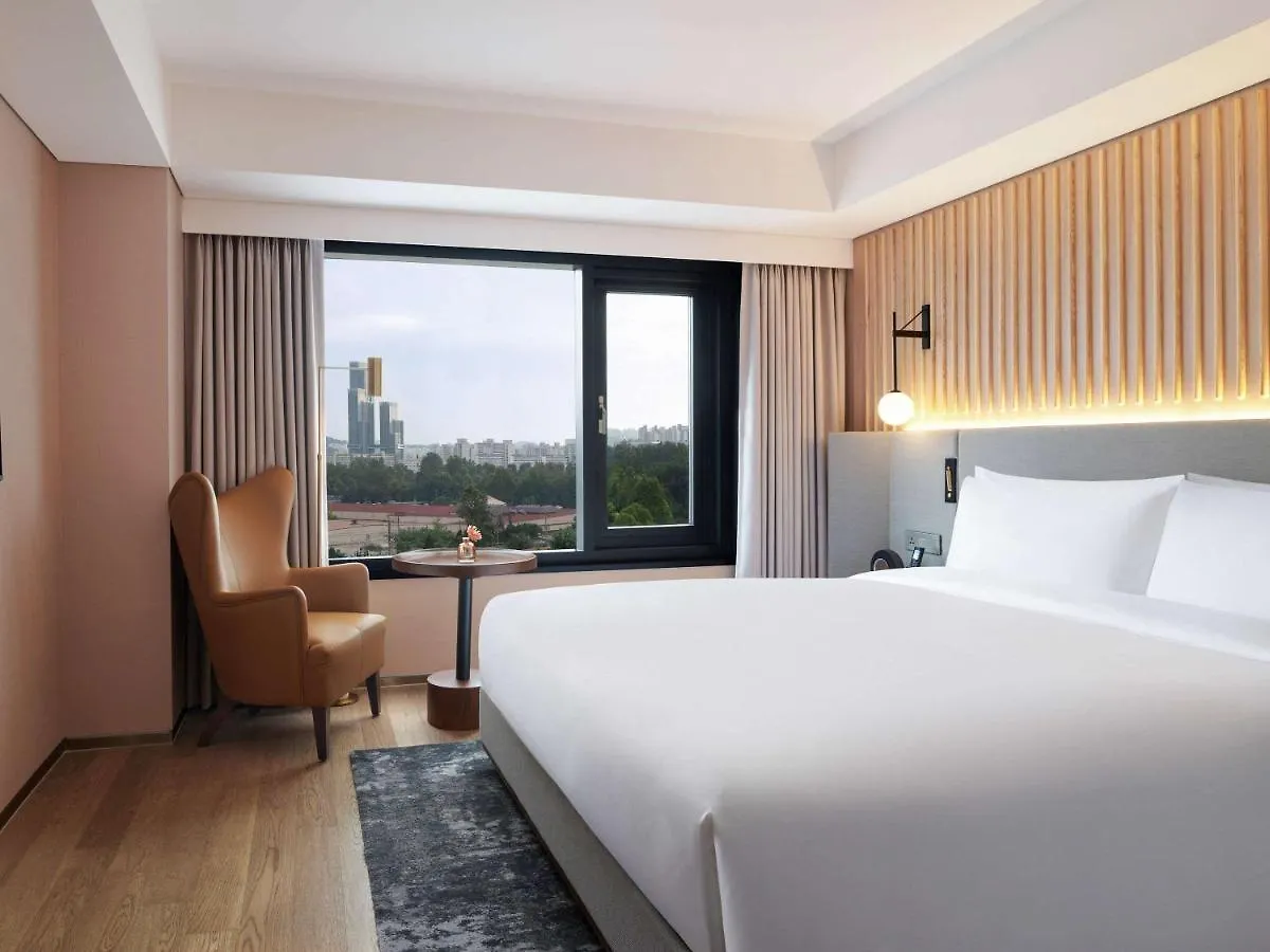 Mondrian Seoul Itaewon Hotel